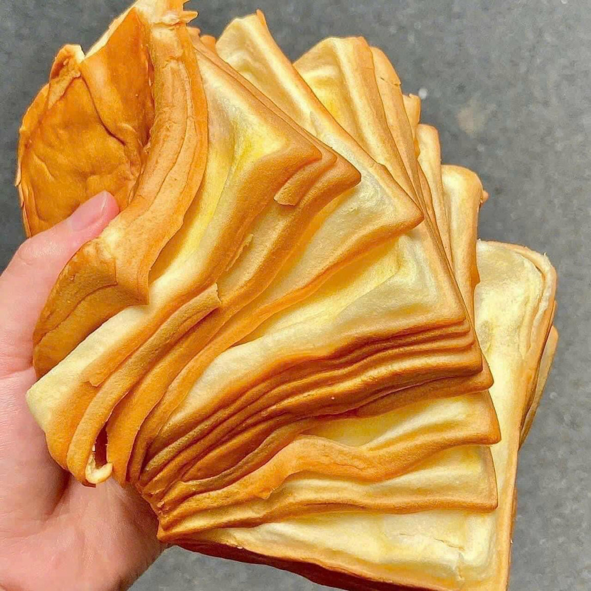 MILK THOUSAND LAYERS SANDWICH