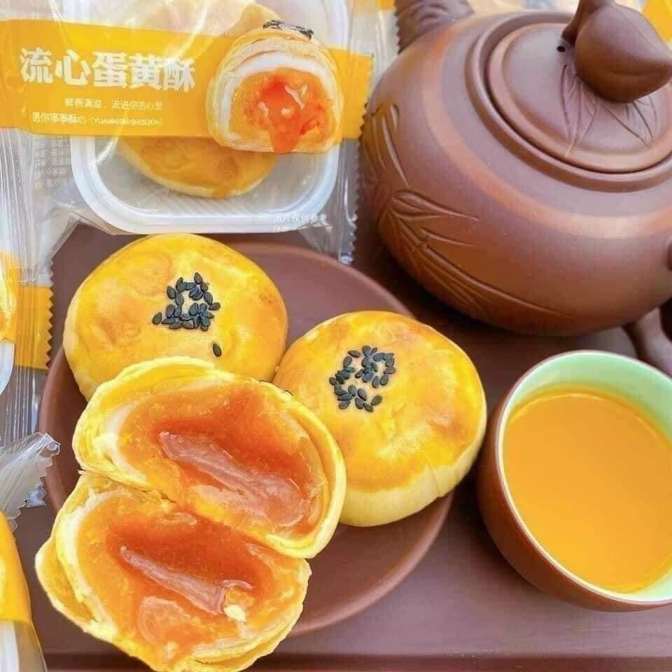SALTED EGG YOLK CAKE