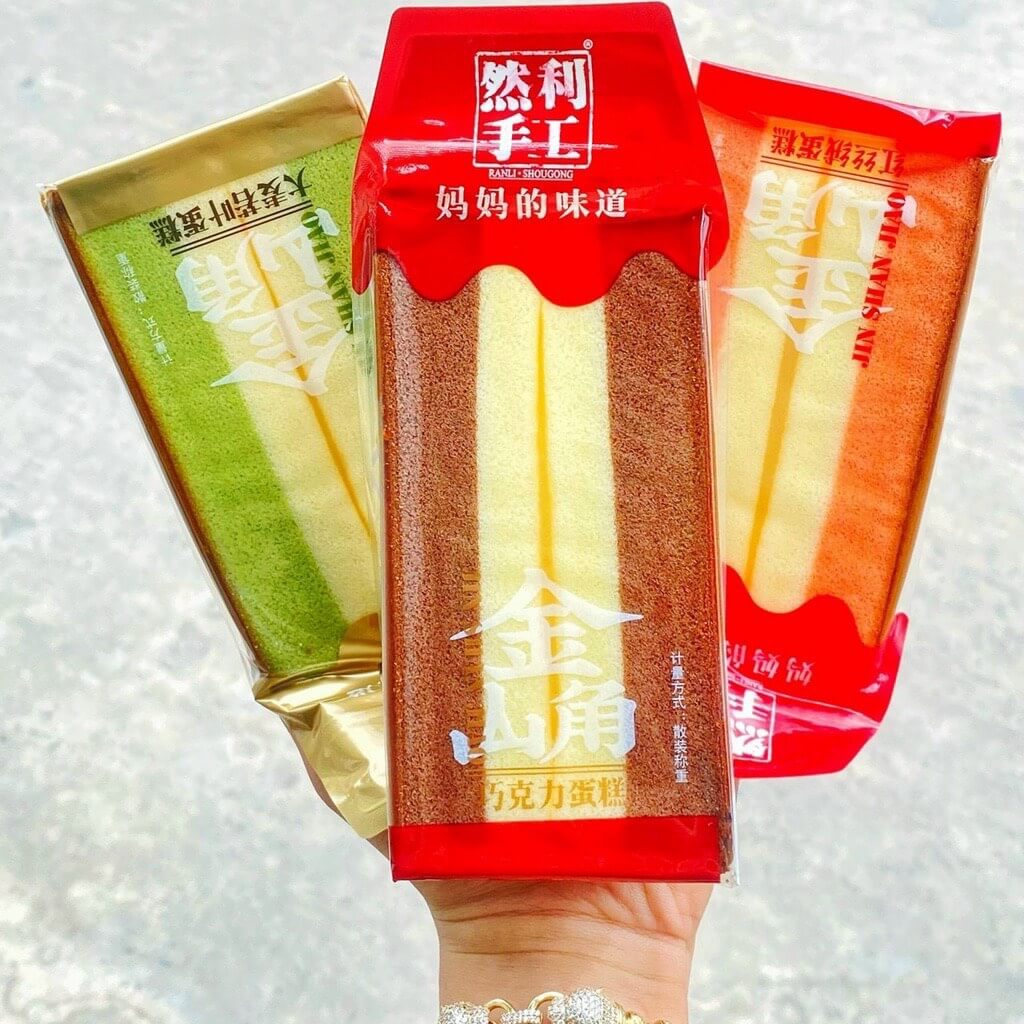 3 Flavors Triangle Cake